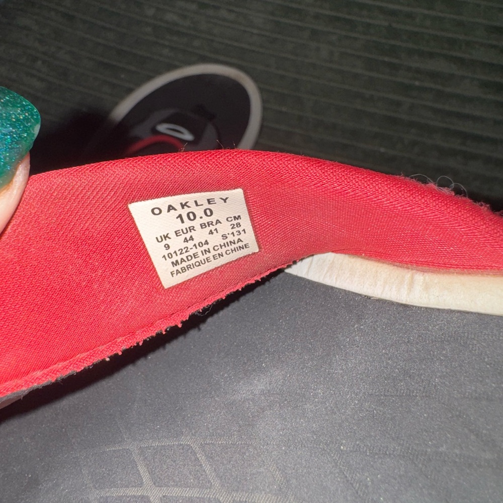 Oakley Black and Red Flip-Flops - Picture 4 of 4